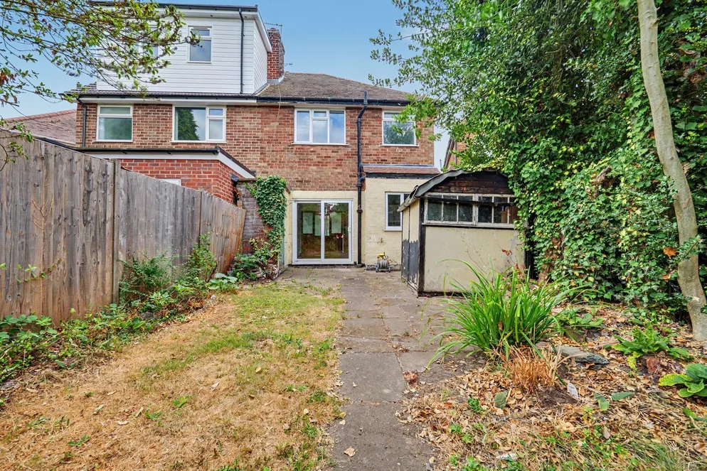 Property carousel item 4
