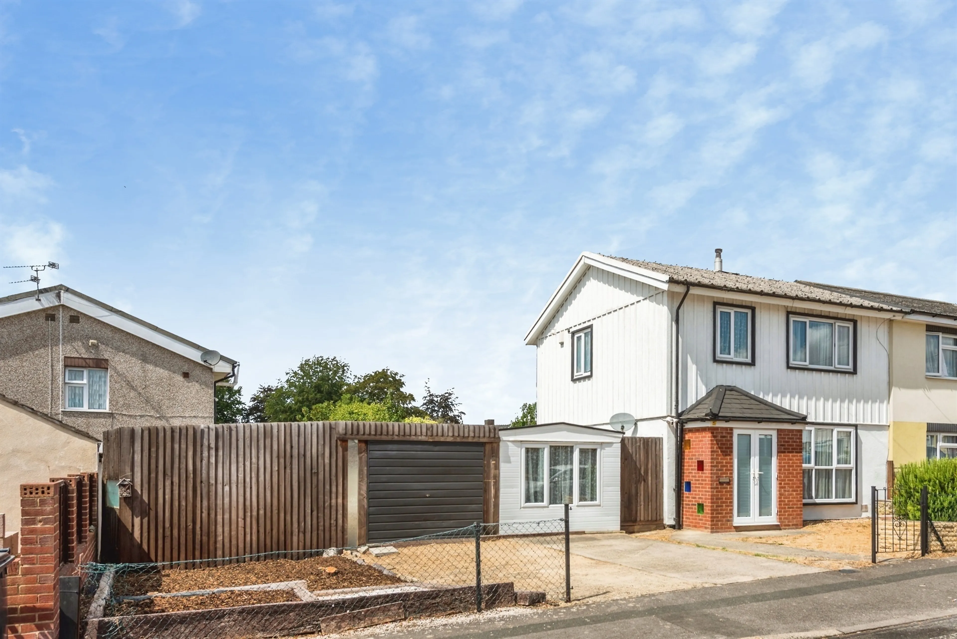 Property photo 0