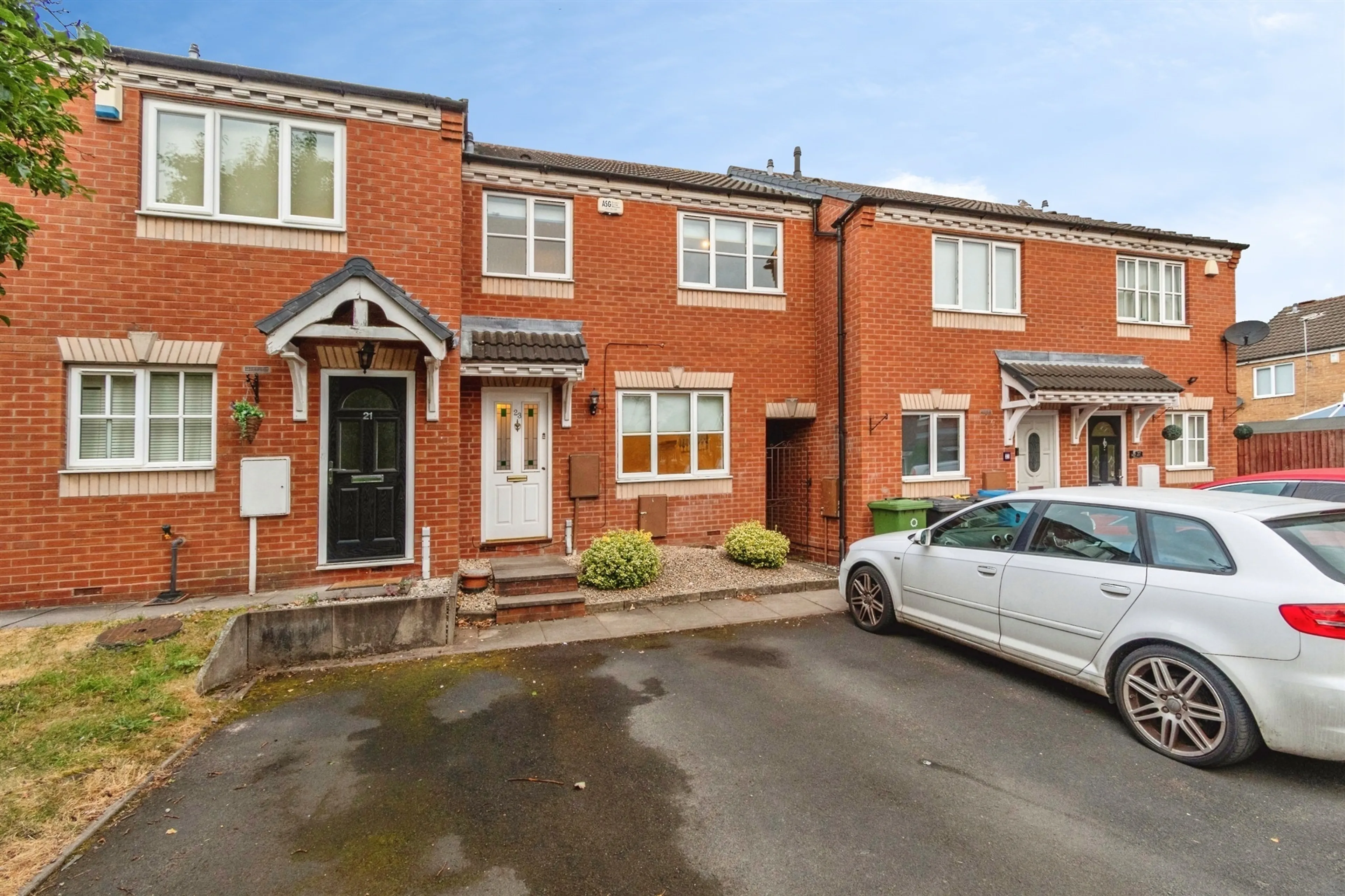 Property photo 0