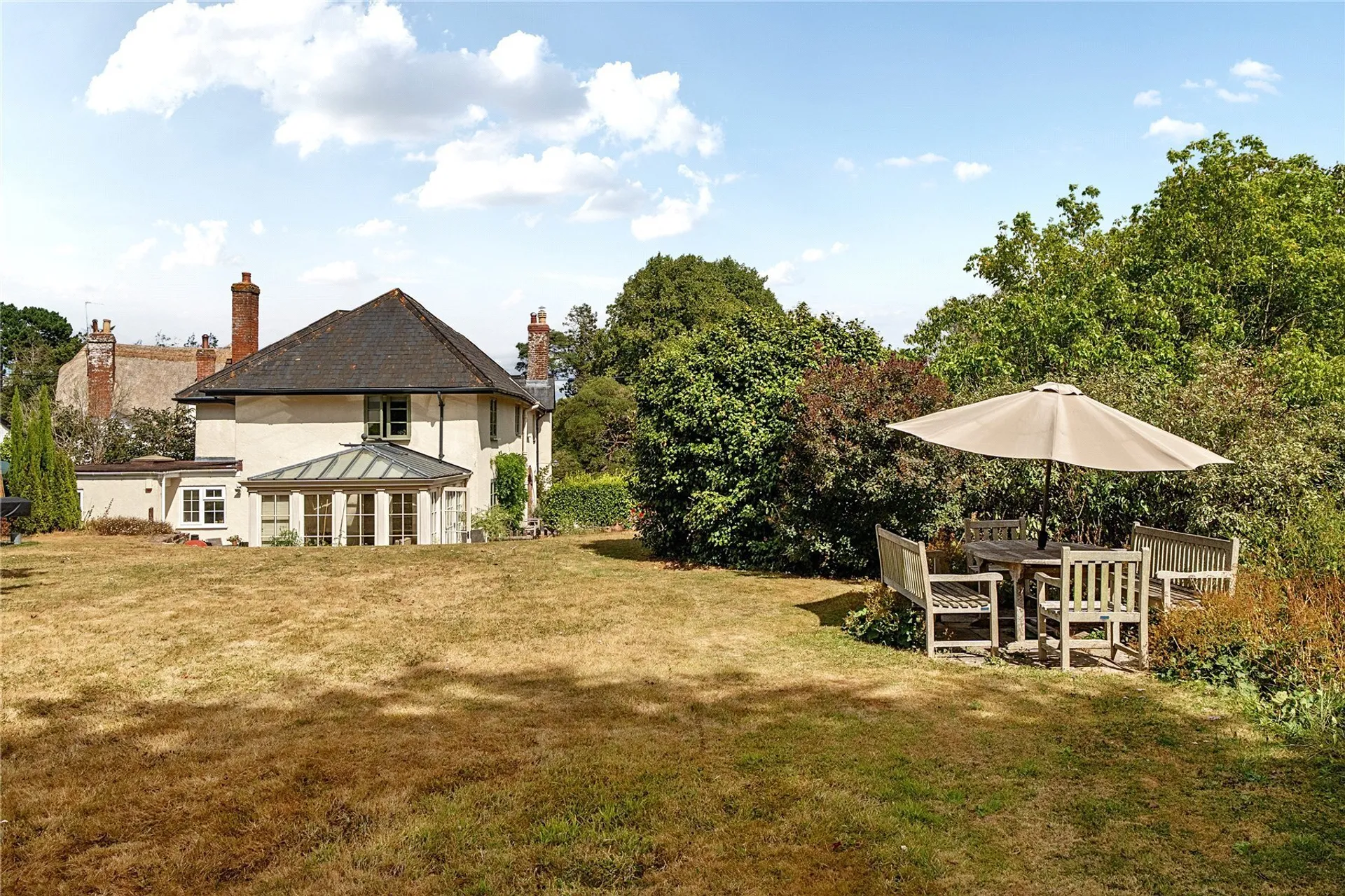 Property photo top 1