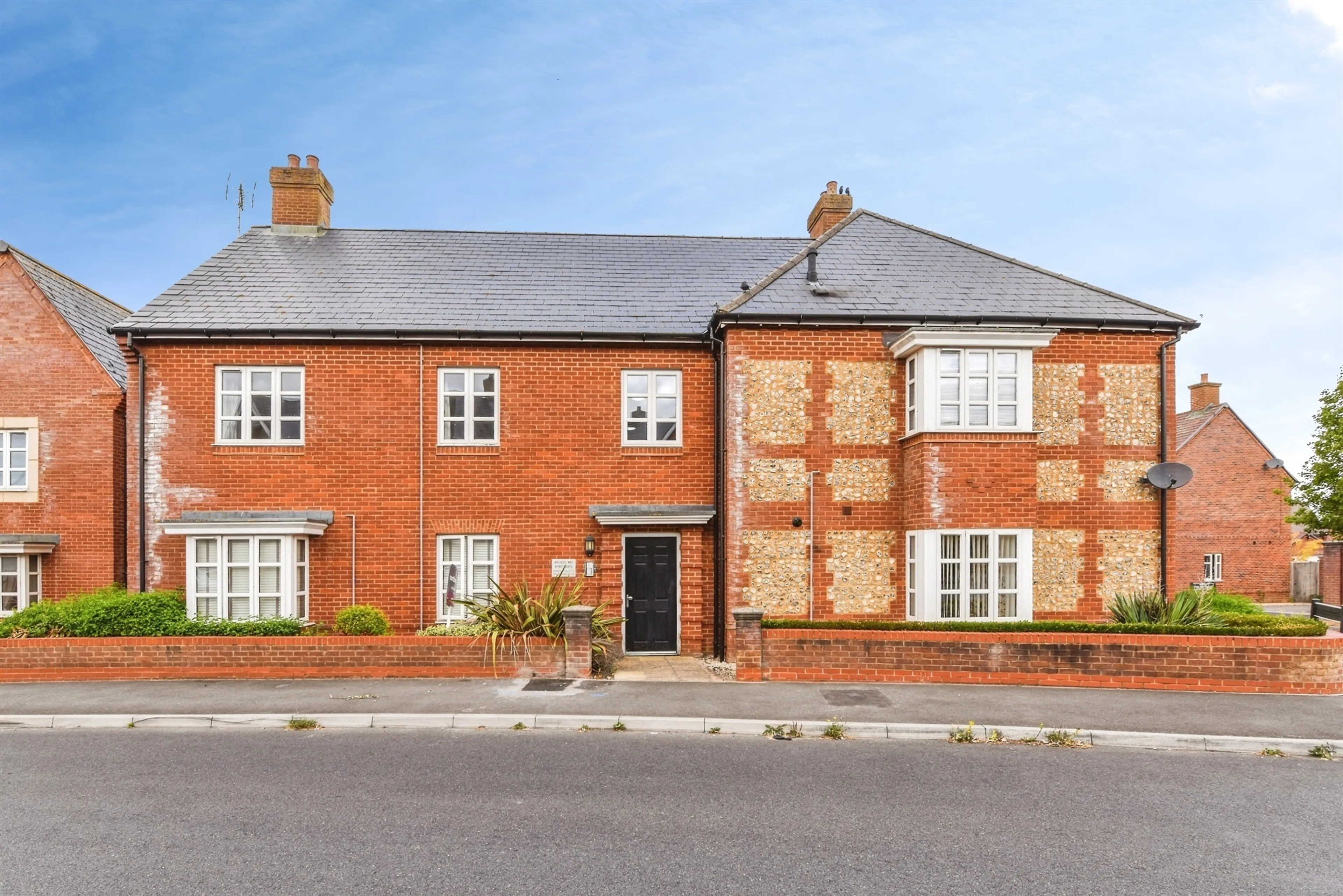 Property photo 0
