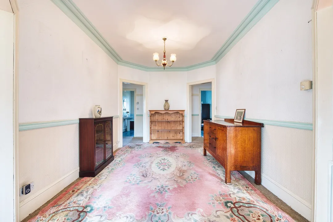 https://mr0.homeflow-assets.co.uk/files/photo/image/48050/6804/_x_/DSC_0146_HDR-2.jpg