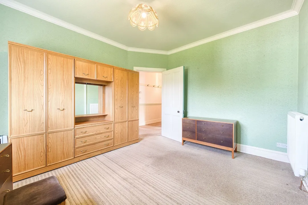 https://mr0.homeflow-assets.co.uk/files/photo/image/48050/6813/_x_/DSC_0241_HDR-15.jpg