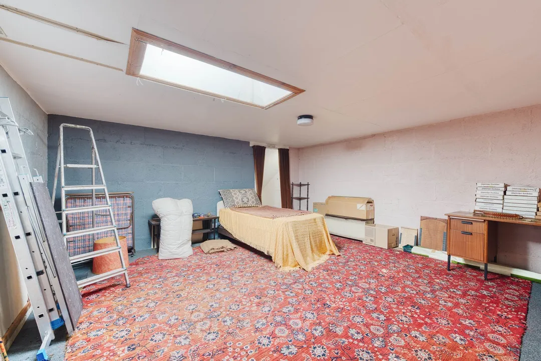 https://mr0.homeflow-assets.co.uk/files/photo/image/48050/6854/_x_/DSC_0356_HDR-32.jpg