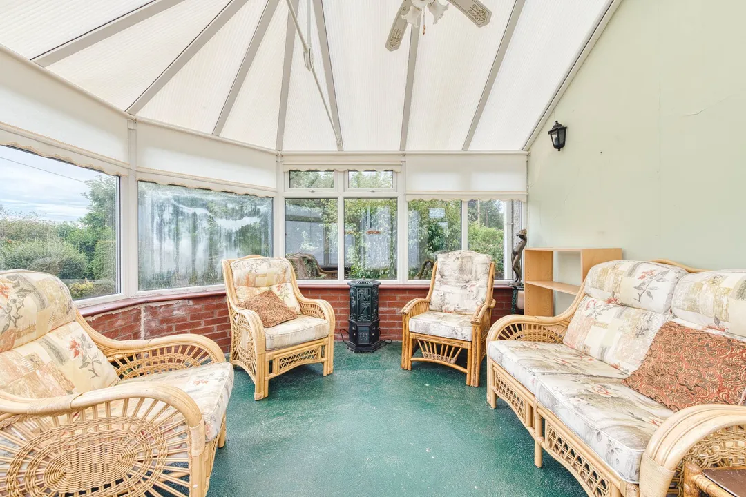 https://mr0.homeflow-assets.co.uk/files/photo/image/48050/6867/_x_/DSC_0416_HDR-39.jpg