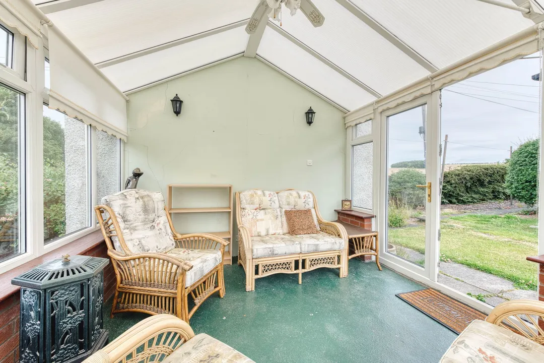 https://mr0.homeflow-assets.co.uk/files/photo/image/48050/6869/_x_/DSC_0421_HDR-40.jpg