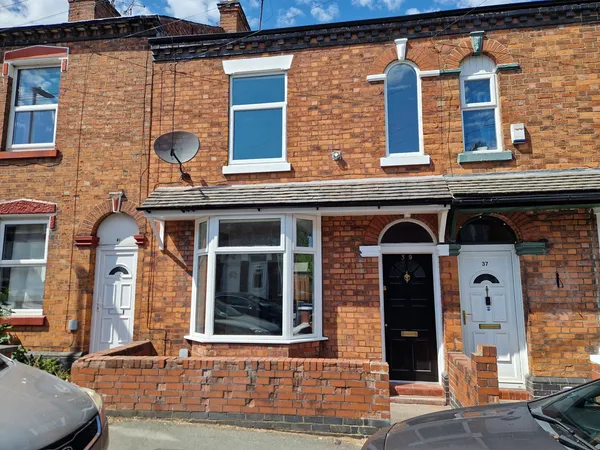 Walthall Street, CW2