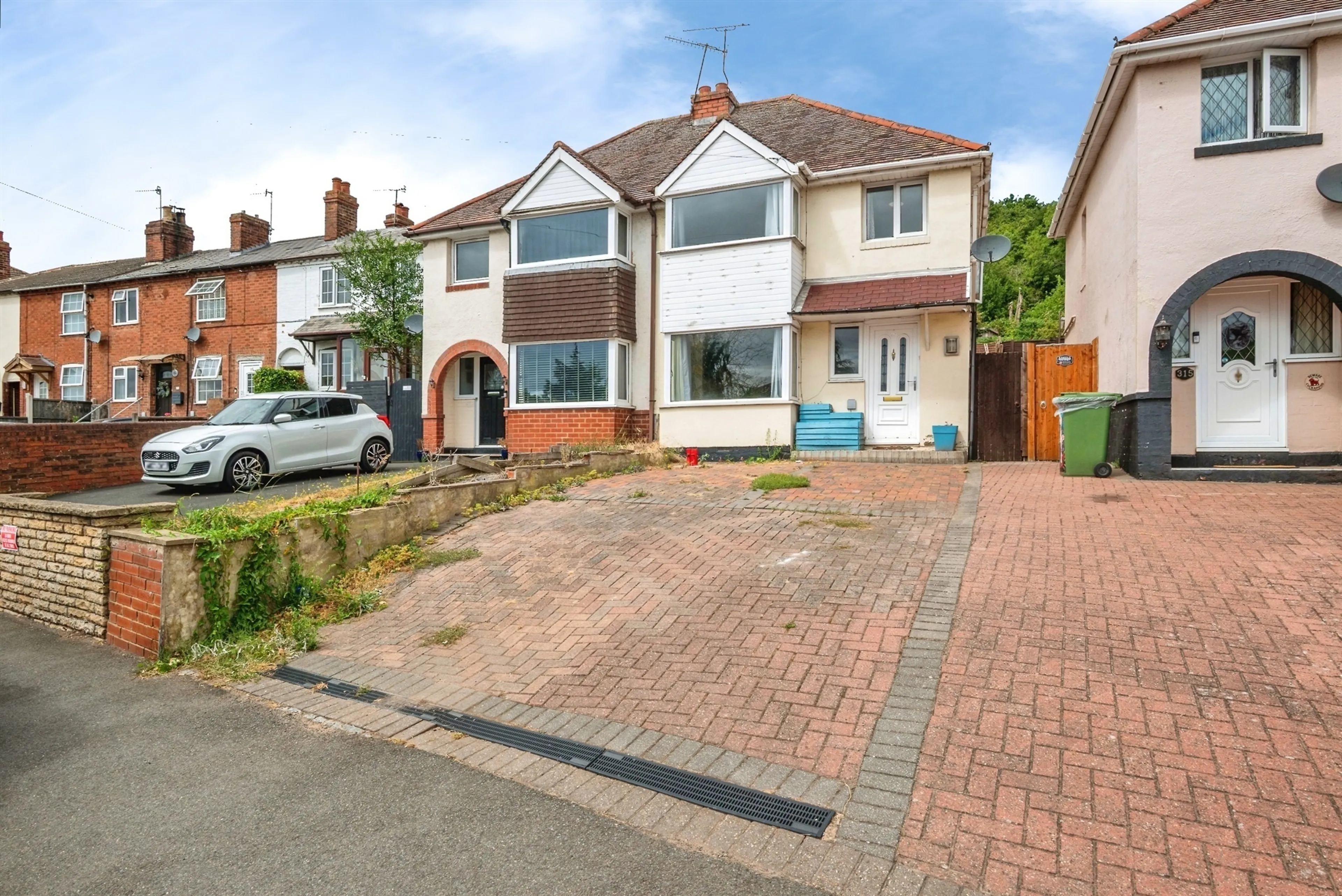 Property photo 0