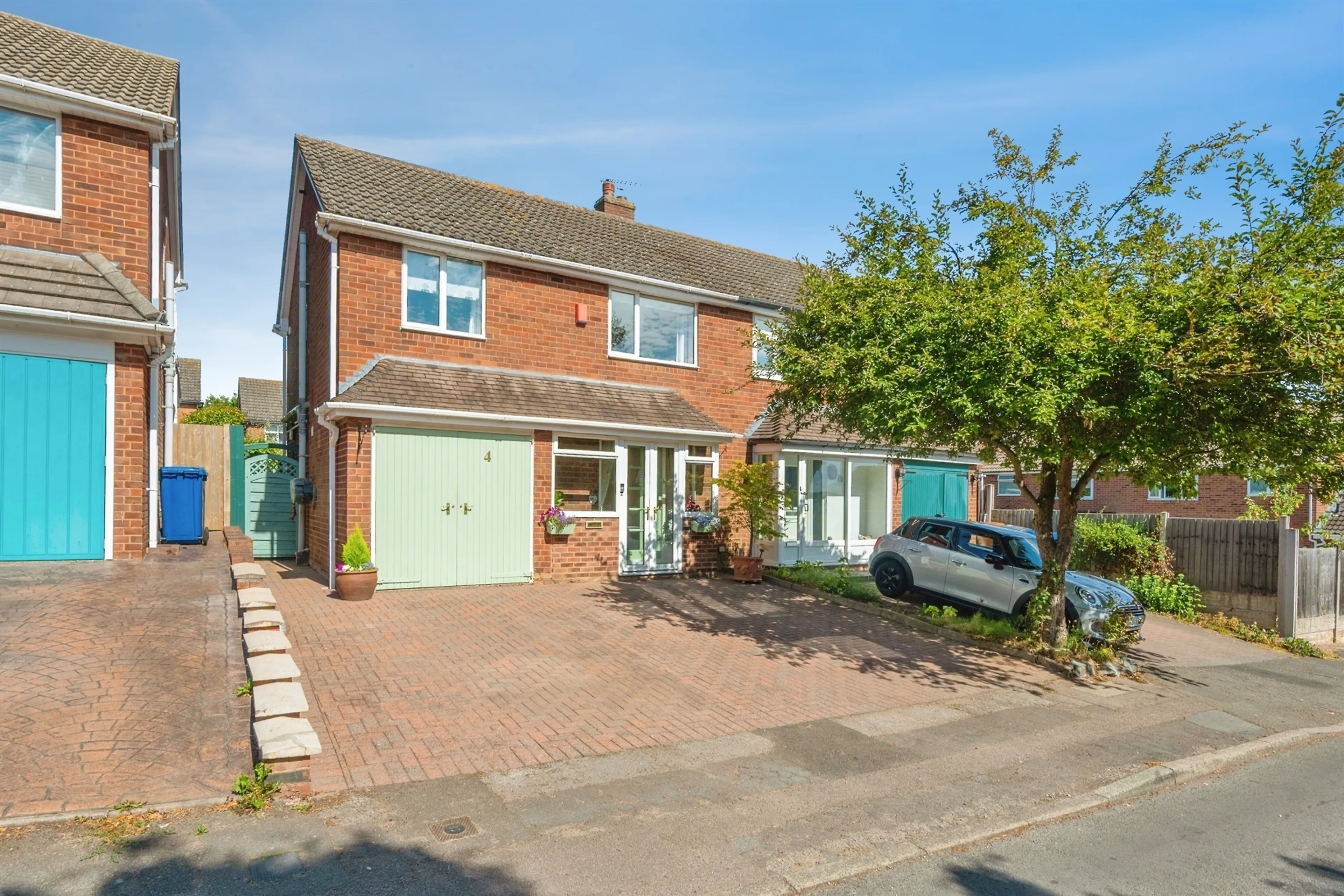Property photo 0