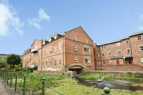 Navigation Walk, Leeds, West Yorkshir...