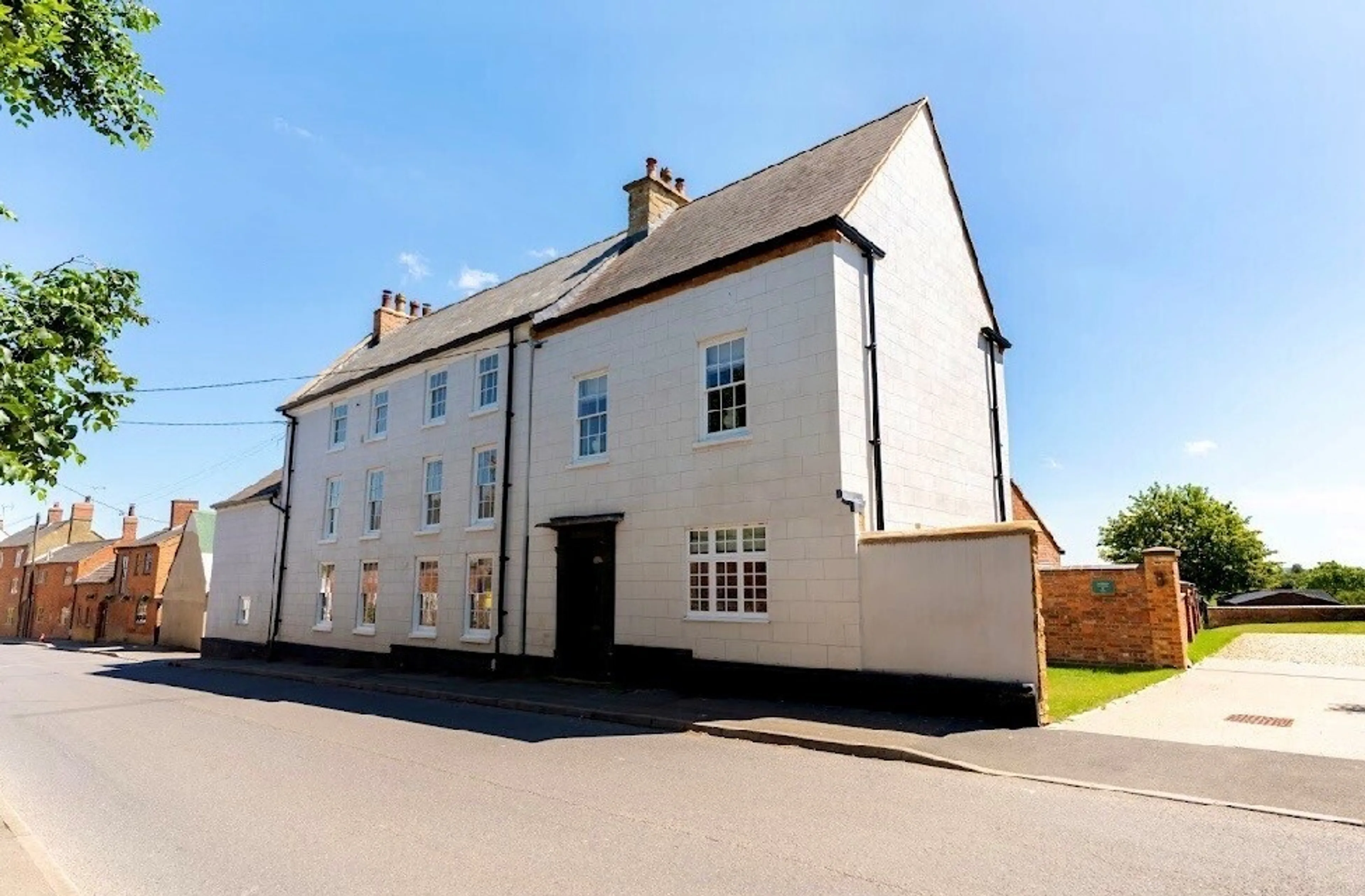 Property photo 0