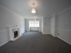 Silverbirch Way, Whitby, Ellesmere Port thumb 2