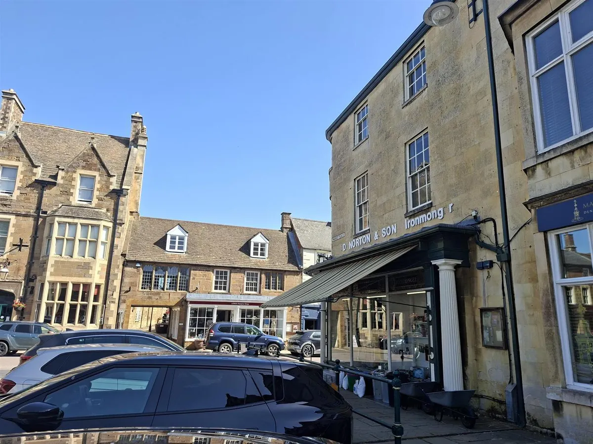4 High Street East, Uppingham, Rutland LE15 9PZ
