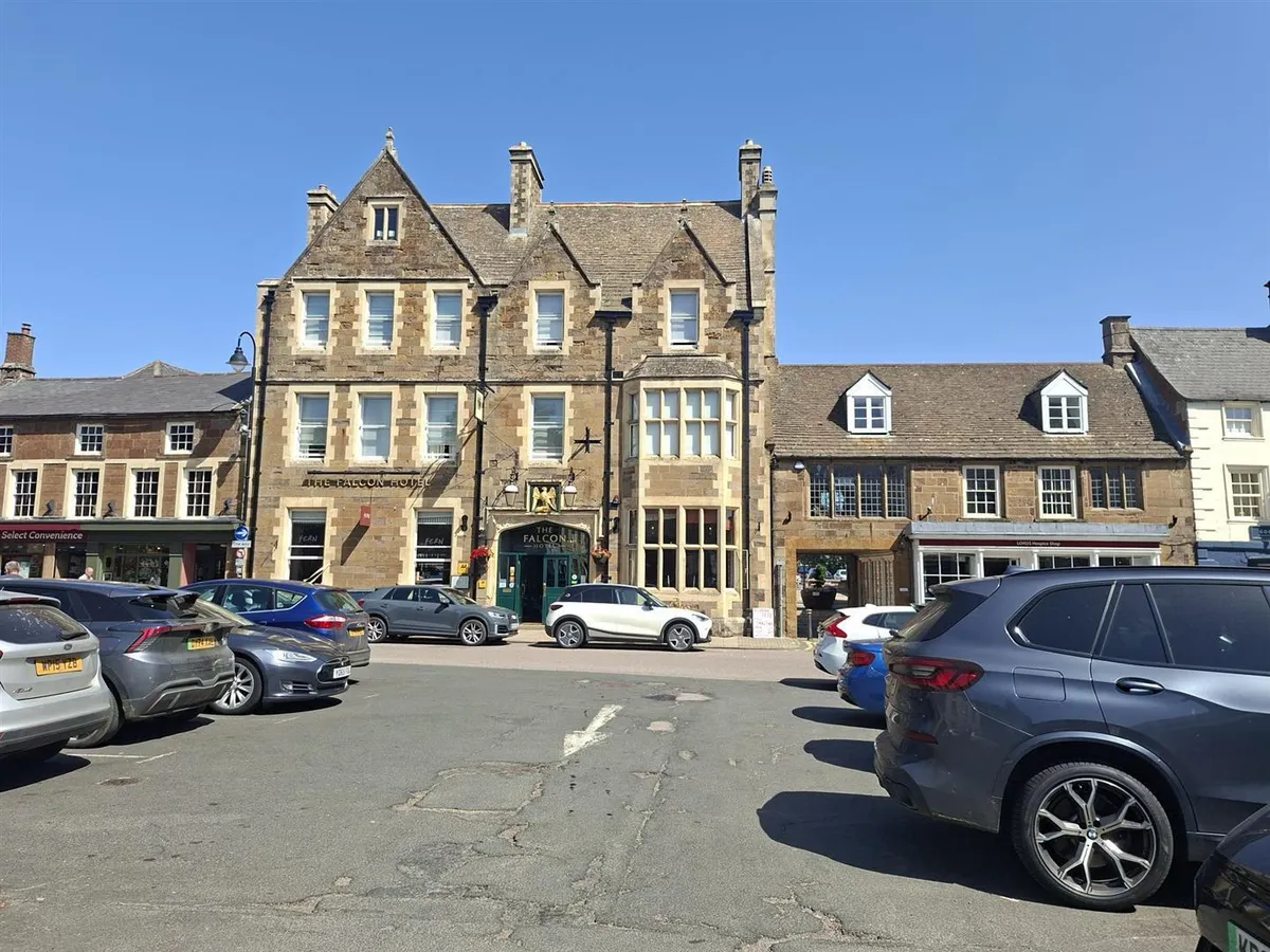 4 High Street East, Uppingham, Rutland LE15 9PZ
