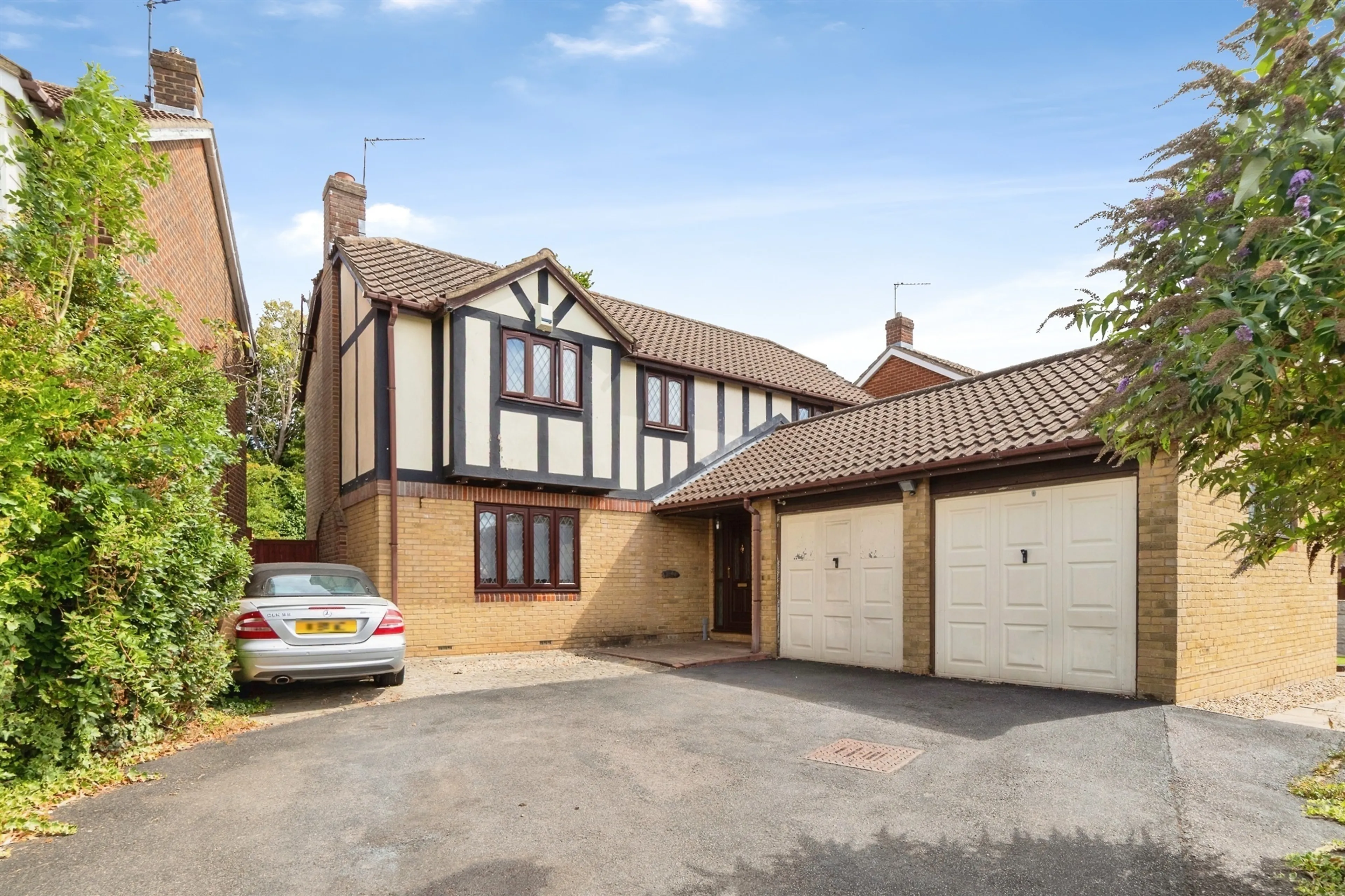 Property photo 0