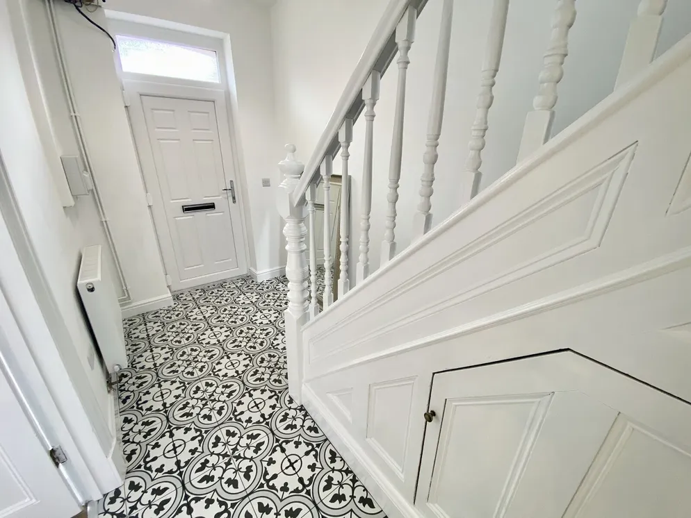 Property carousel item 12