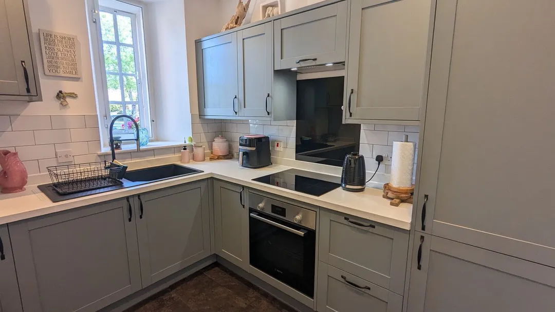 https://mr0.homeflow-assets.co.uk/files/photo/image/48052/4090/_x_/58766236.jpg