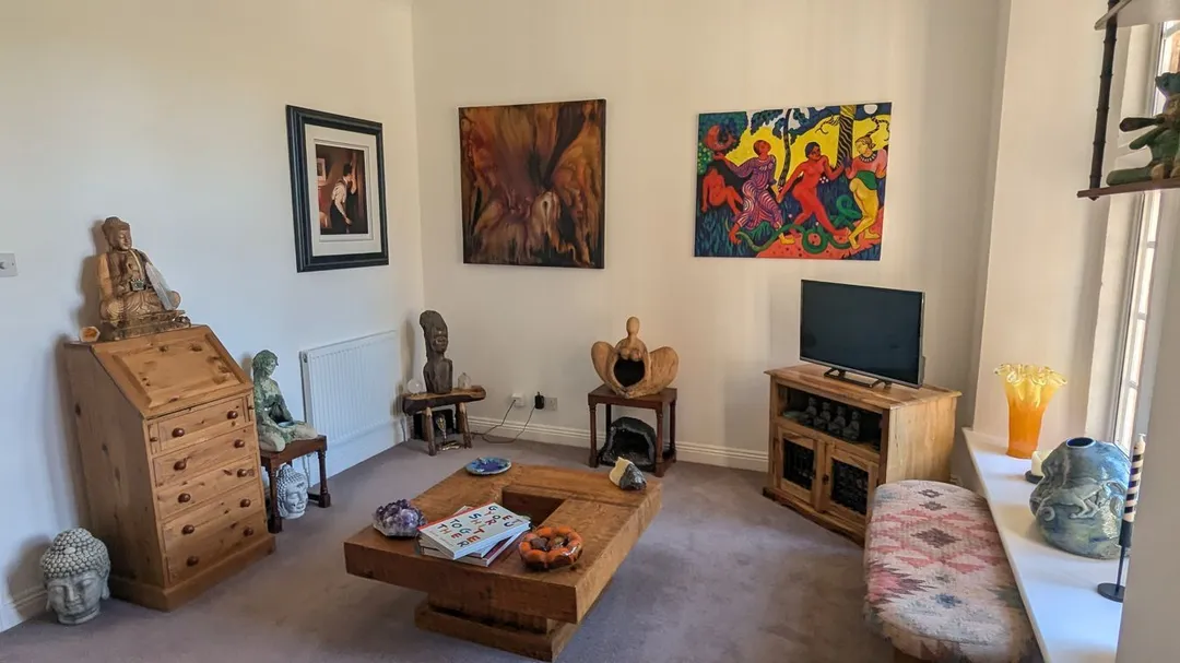https://mr0.homeflow-assets.co.uk/files/photo/image/48052/4094/_x_/58766247.jpg