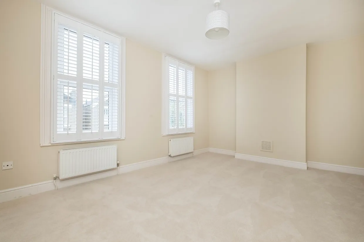 Caversham Road Kingston upon Thames KT1 photo 3