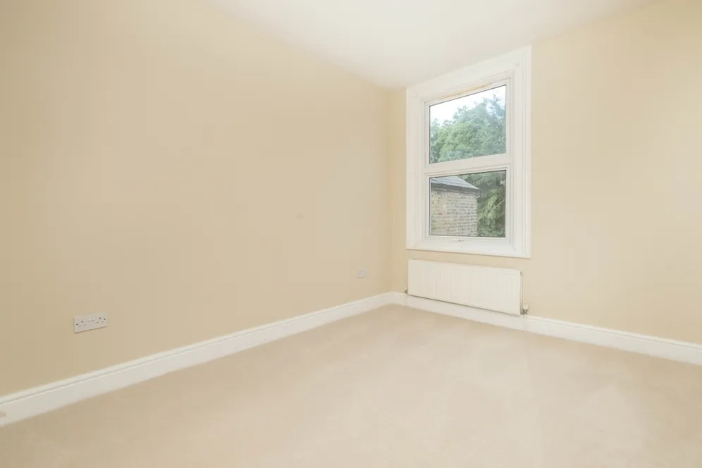 Caversham Road Kingston upon Thames KT1 photo 4