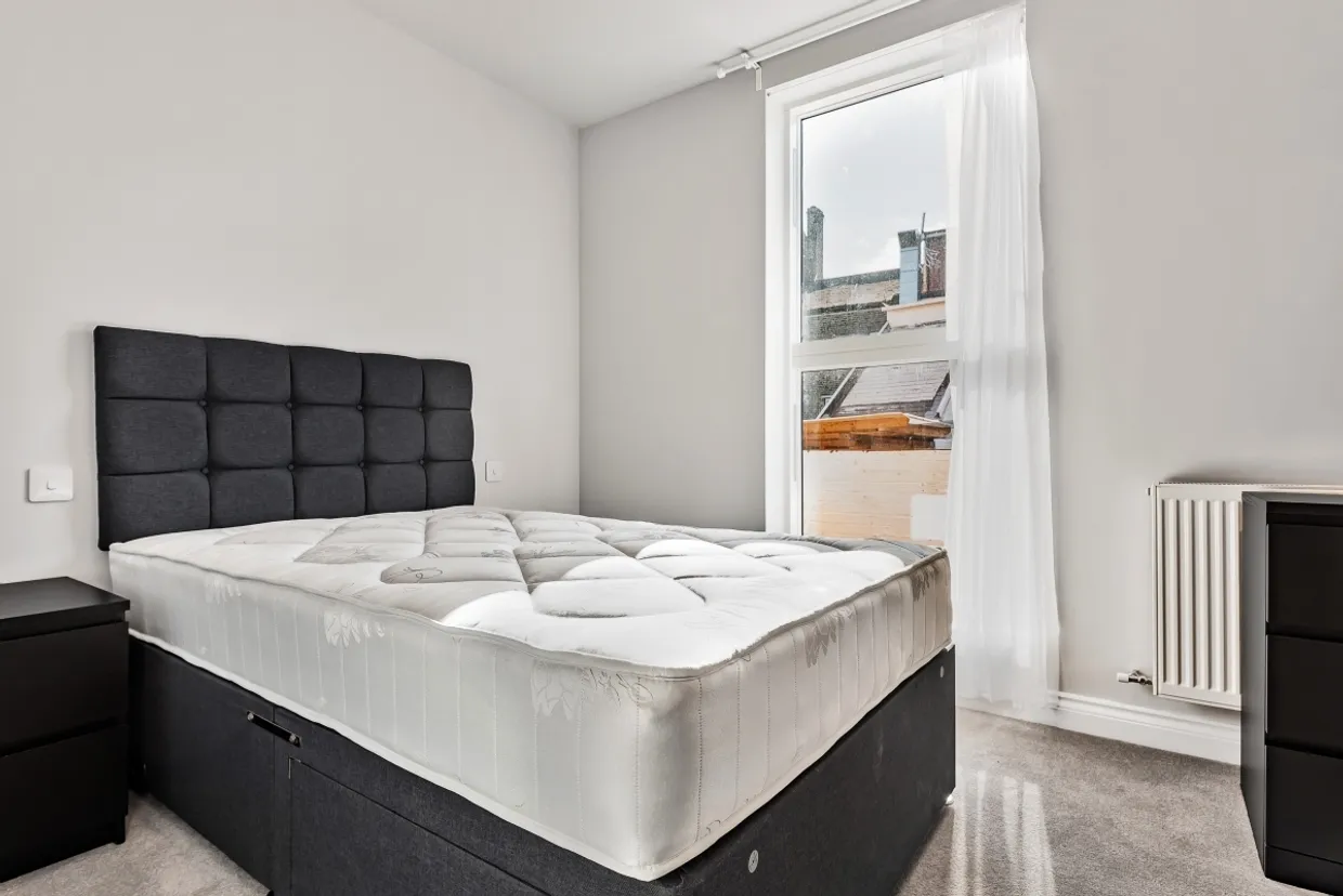Wells Walk, E7 photo 7