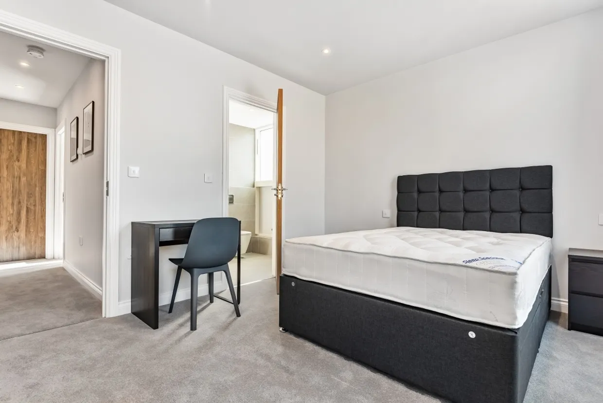Wells Walk, E7 photo 9