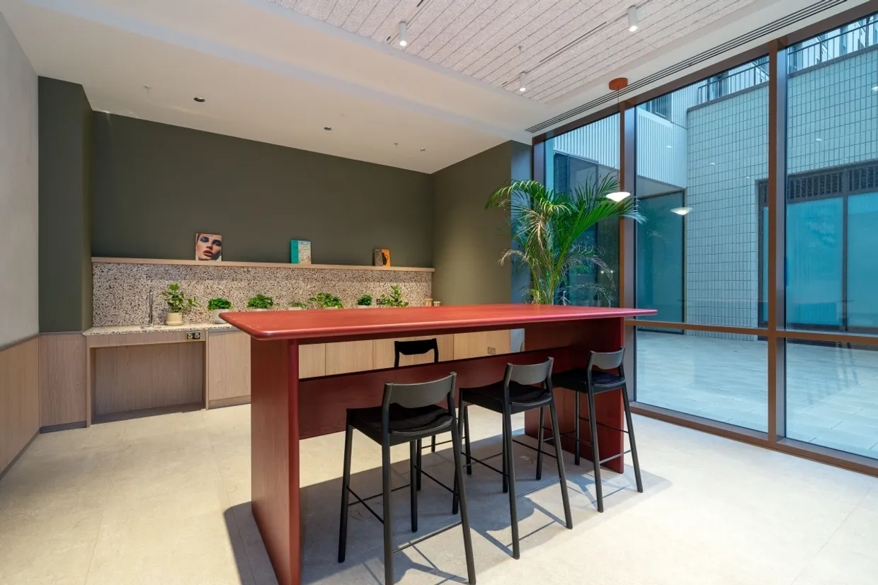 The Maple, 10 Aviator Drive, London, NW2 photo 15