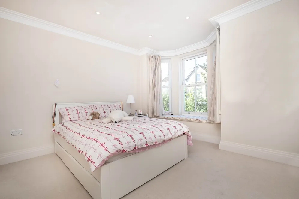 Clifton Road Kingston upon Thames KT2 photo 6