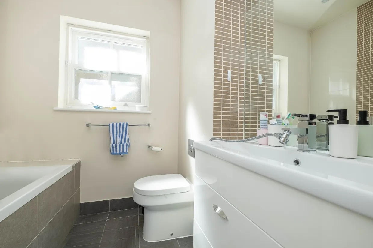 Clifton Road Kingston upon Thames KT2 photo 11