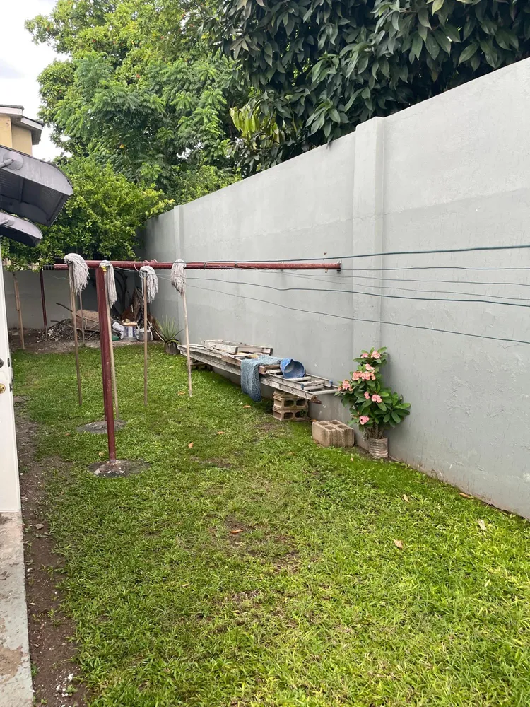 KNIGHTSDALE DR MEADOWBROO Kingston  St. Andrew