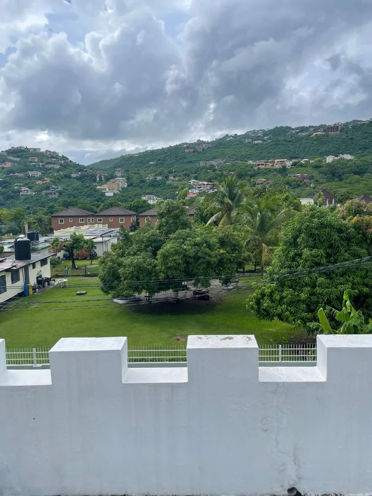 KNIGHTSDALE DR MEADOWBROO Kingston  St. Andrew