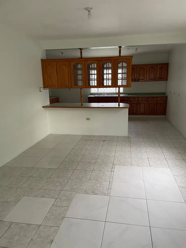 KNIGHTSDALE DR MEADOWBROO Kingston  St. Andrew