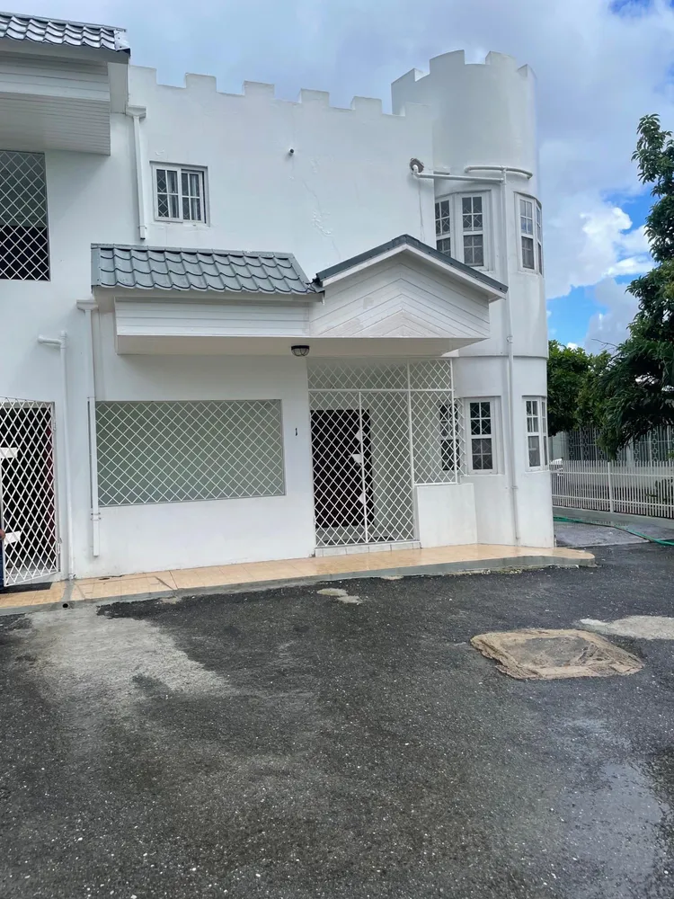 KNIGHTSDALE DR MEADOWBROO Kingston  St. Andrew
