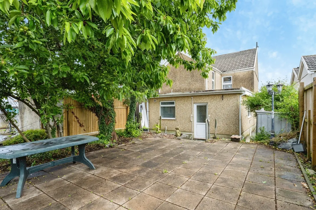Property photo 28