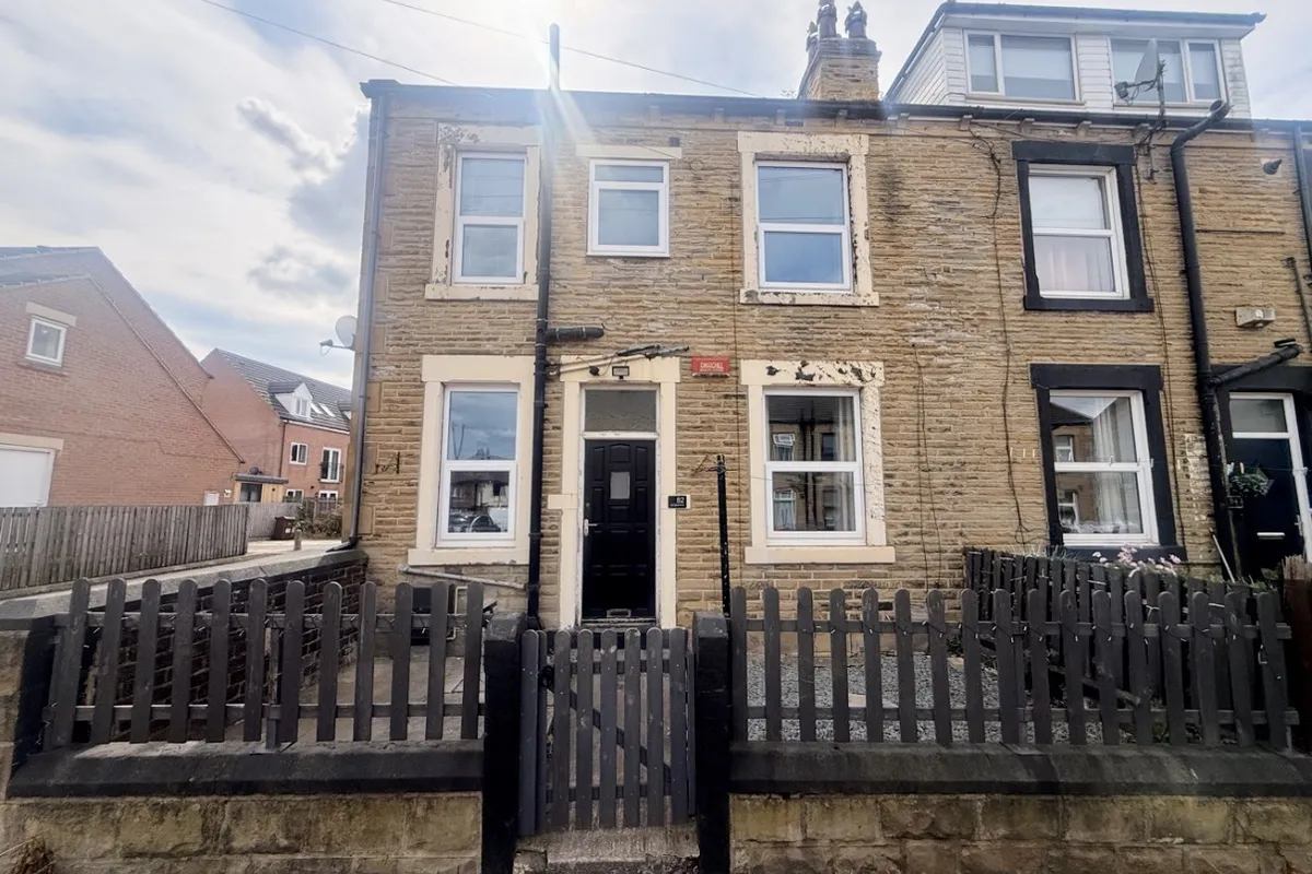Springfield Road, Morley, LEEDS