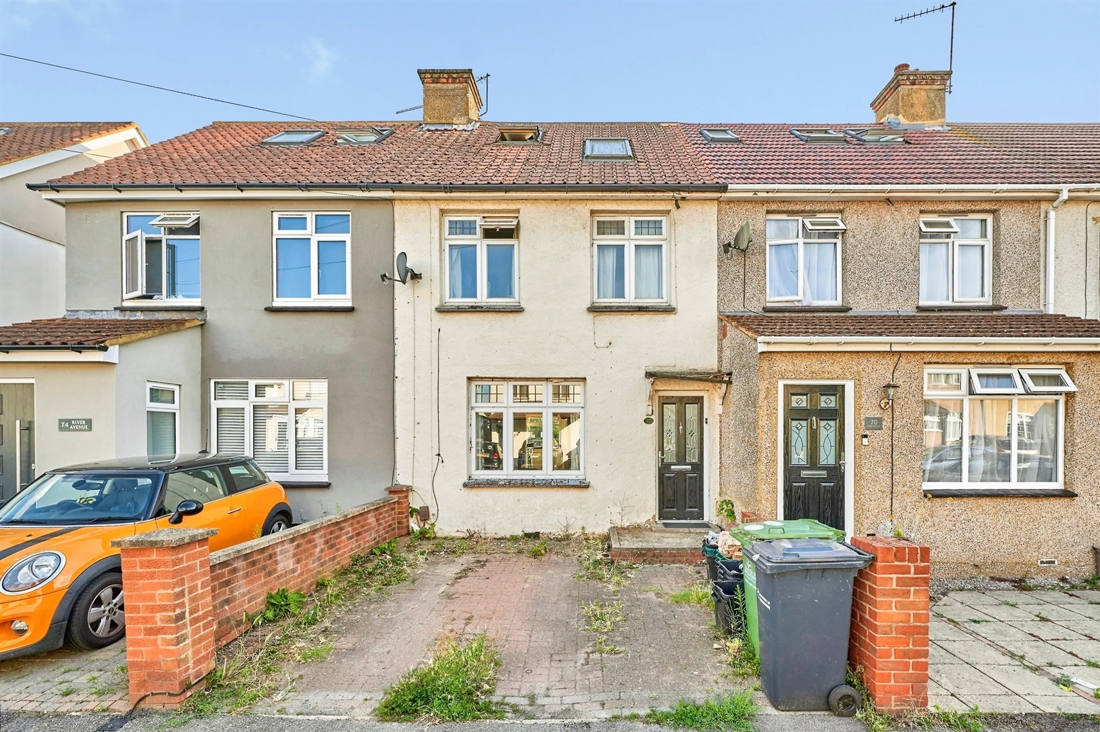 Property at River Avenue, Hoddesdon