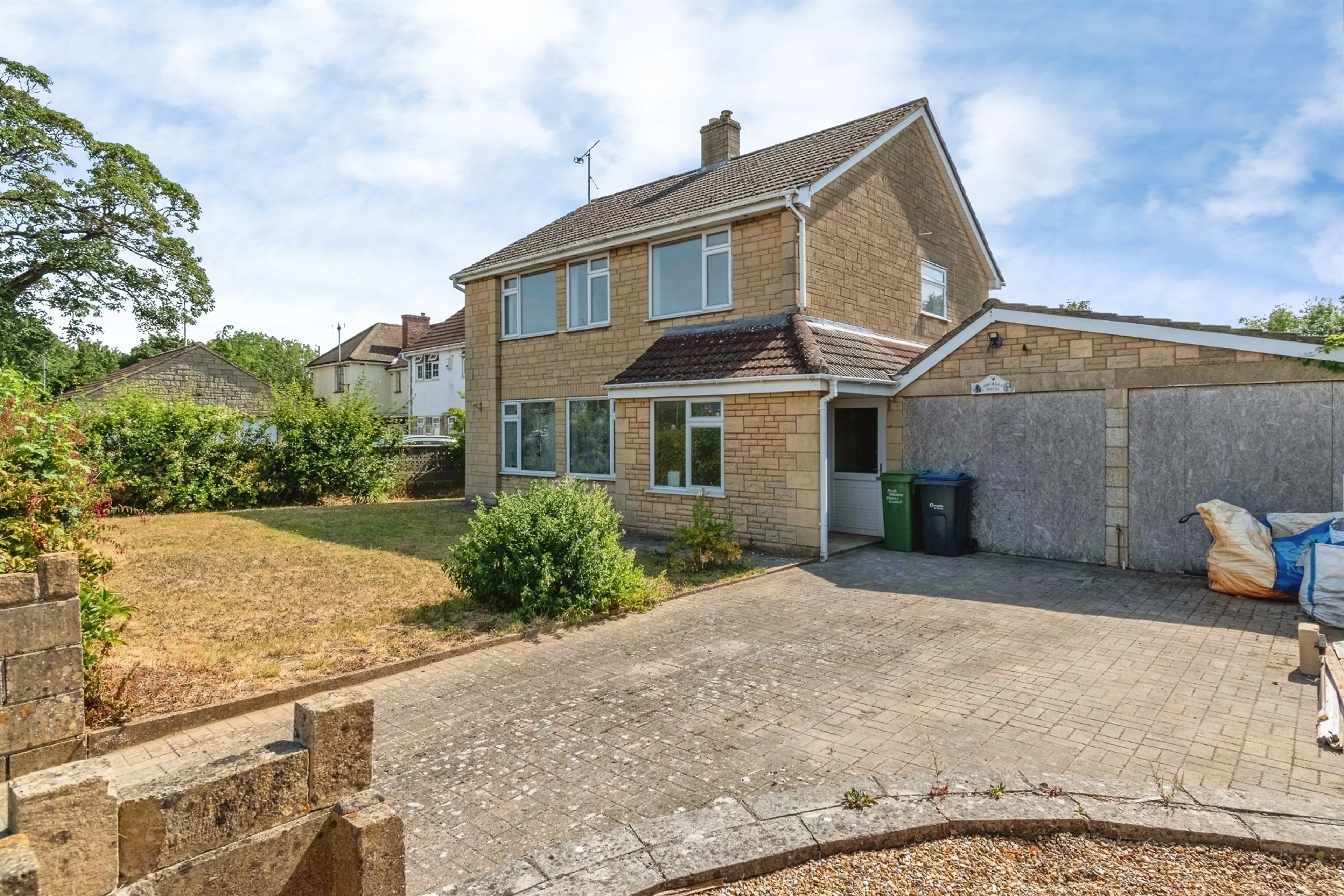 Property photo 0