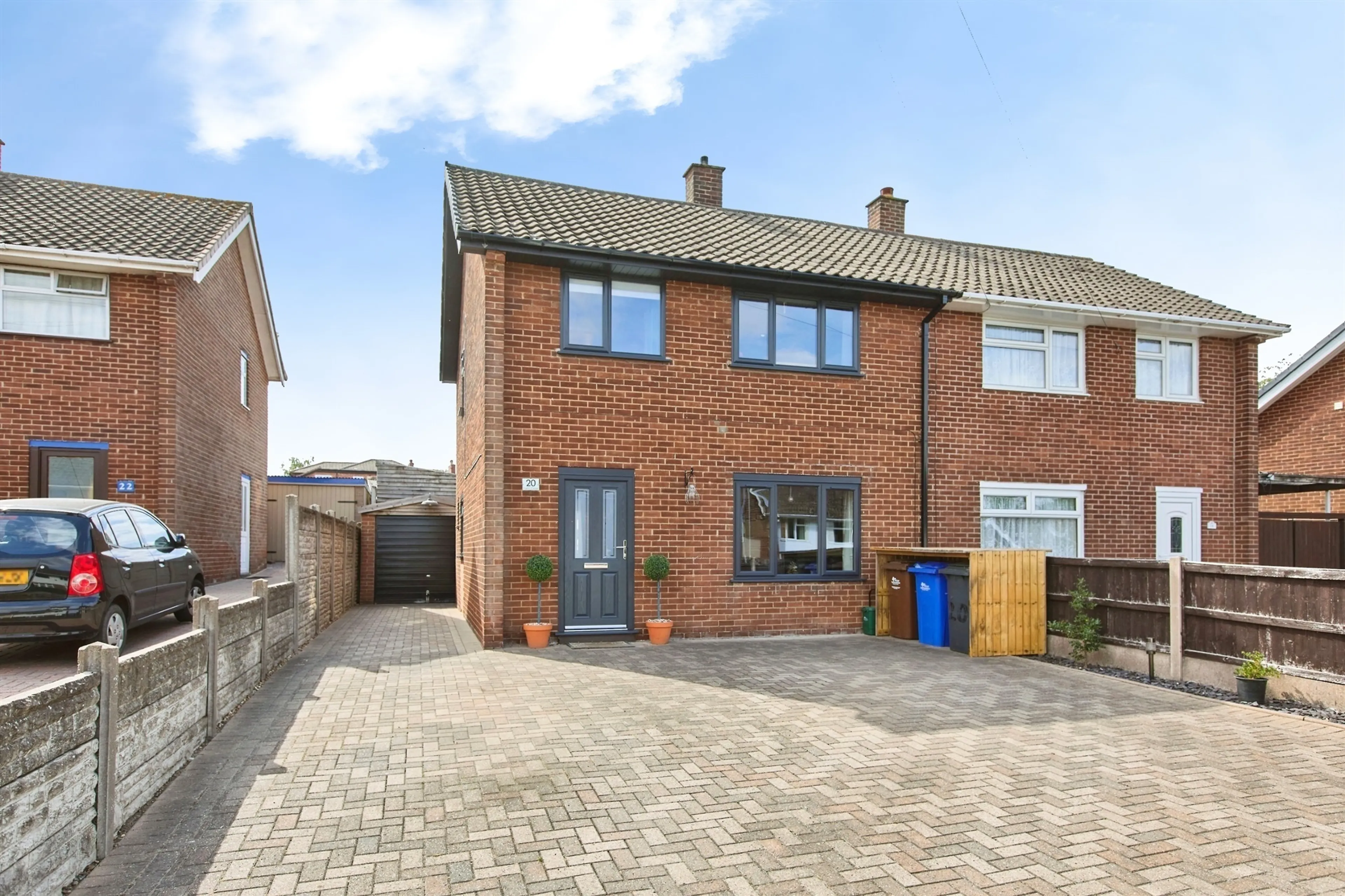Property photo 0