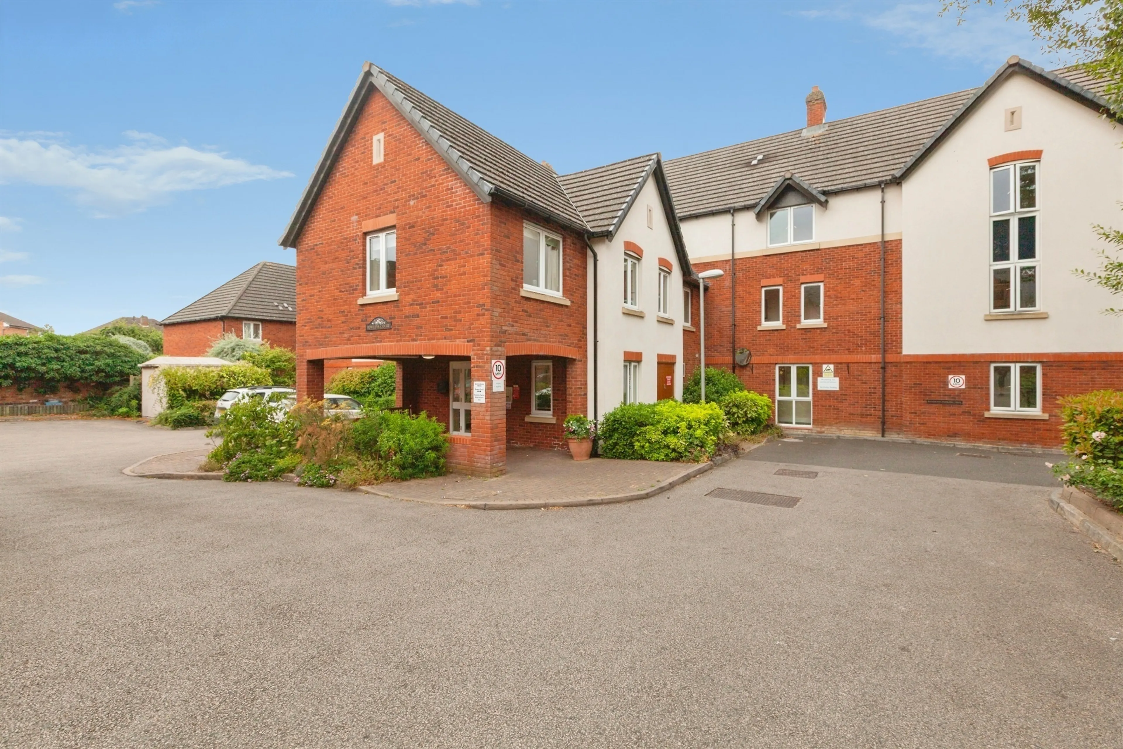 Property at Sandhurst Street, Oadby, Leicester
