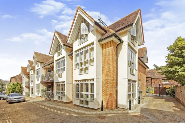 Carausius Court, 9 Adelaide Place, Ca...