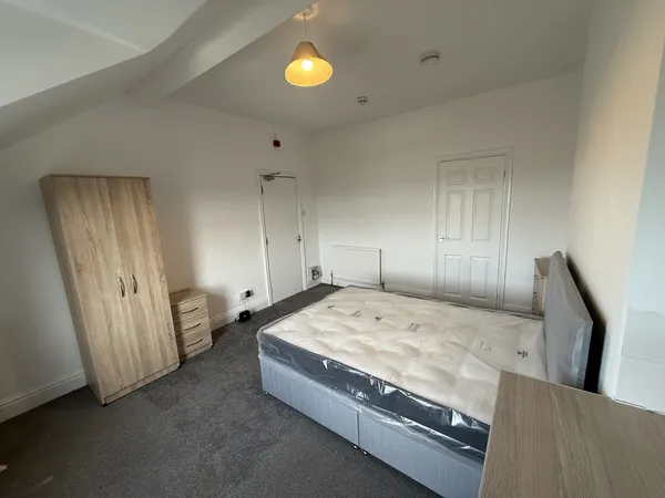 Room To Rent, Balby Road, Balby, DN4 0NE