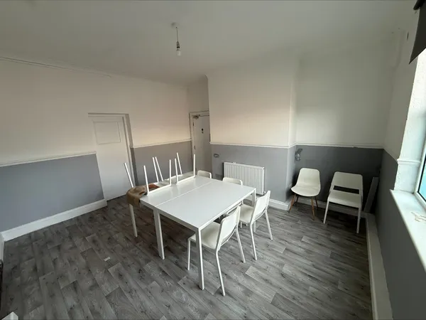 Balby Road, Balby, DN4 0NE