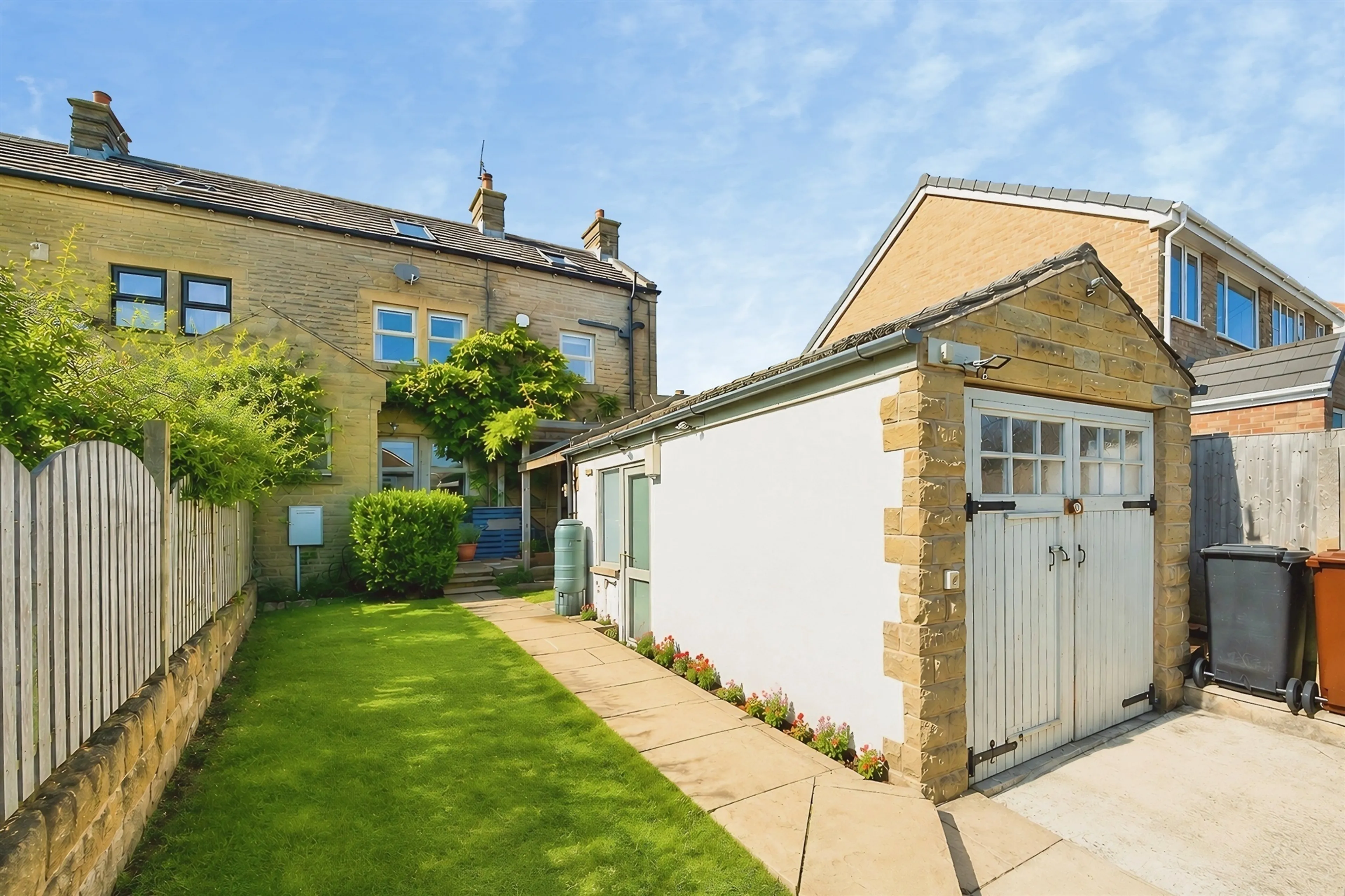 Property at Leslie Avenue, Yeadon, Leeds
