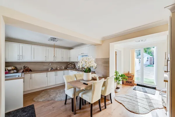 Cleeve Lawn, Swindon, Wiltshire, SN3