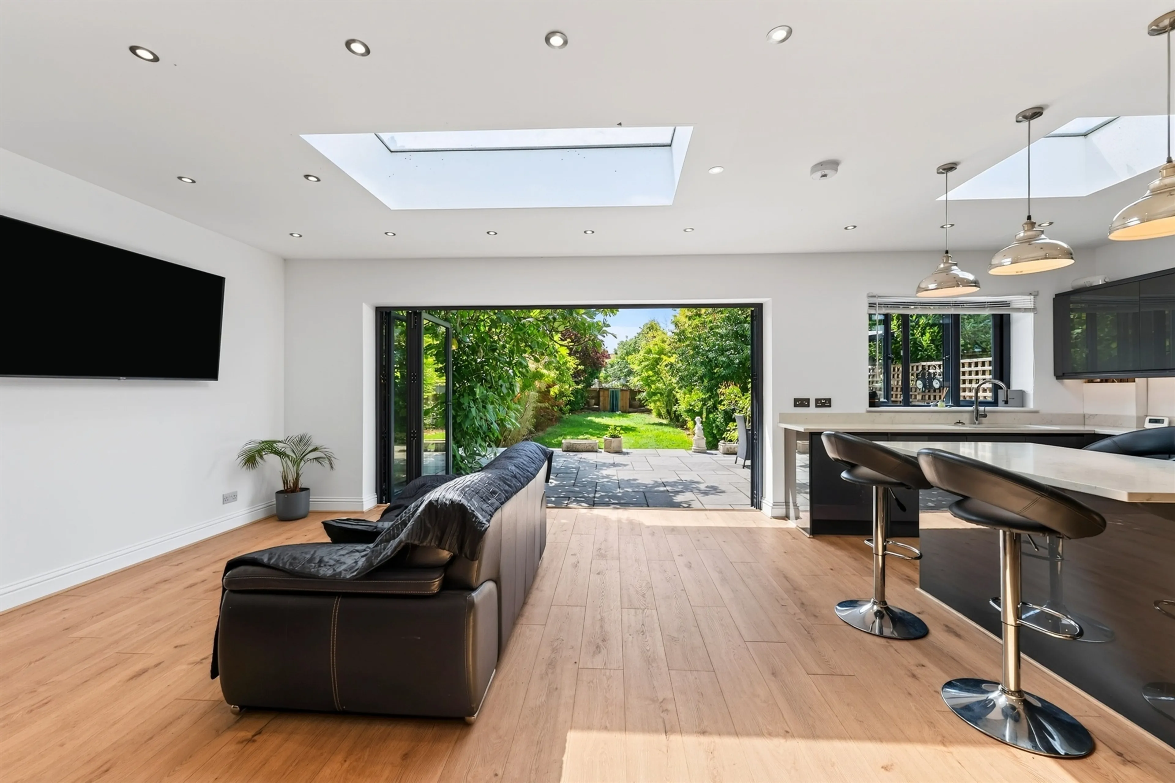 Property at Lavender Avenue, Worcester Park
