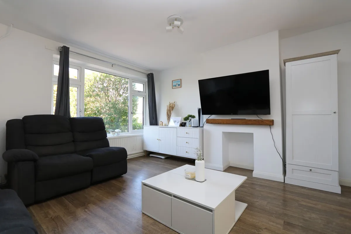 St. Lythan Close, Dinas Powys, CF64