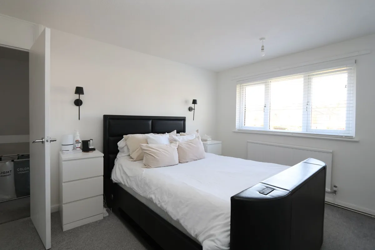 St. Lythan Close, Dinas Powys, CF64