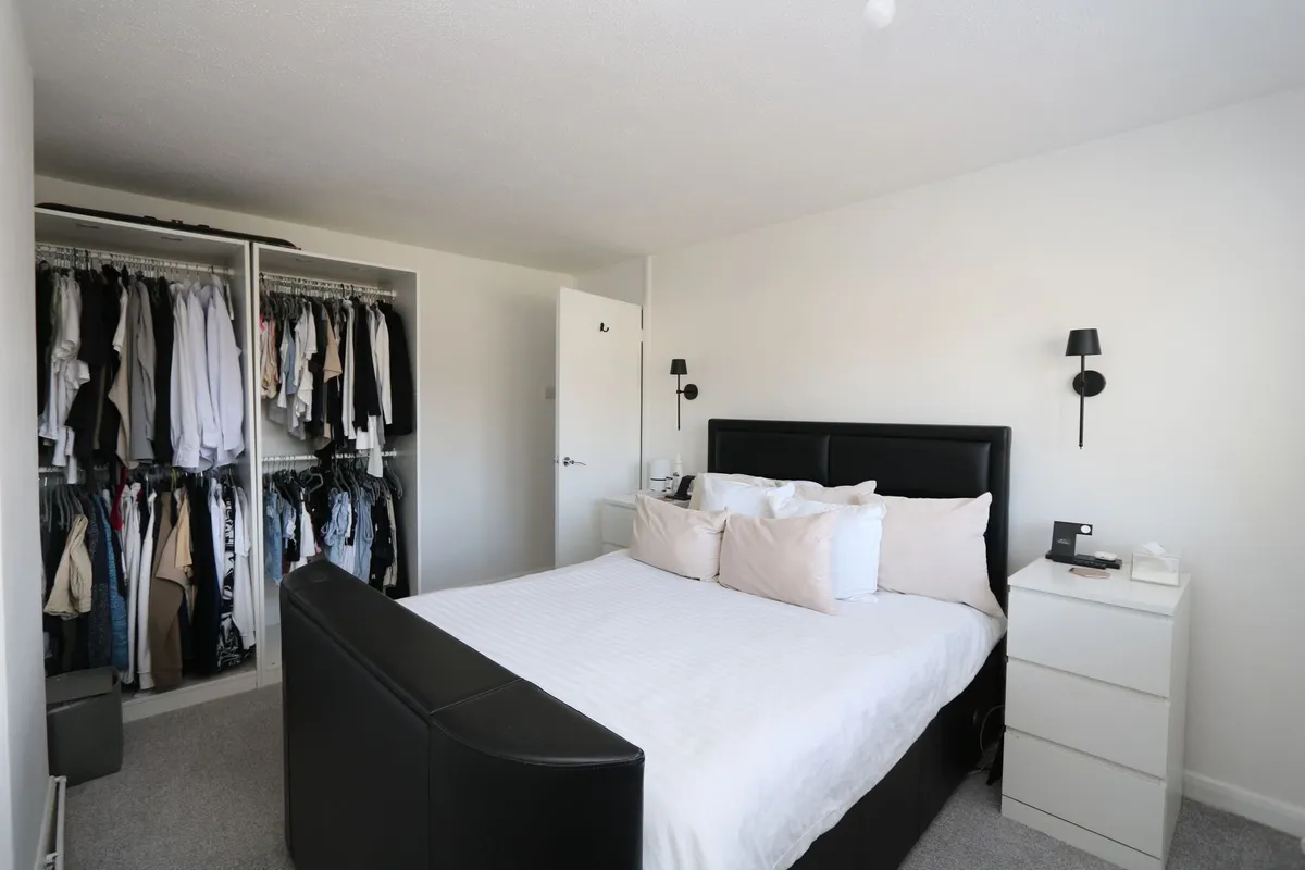 St. Lythan Close, Dinas Powys, CF64
