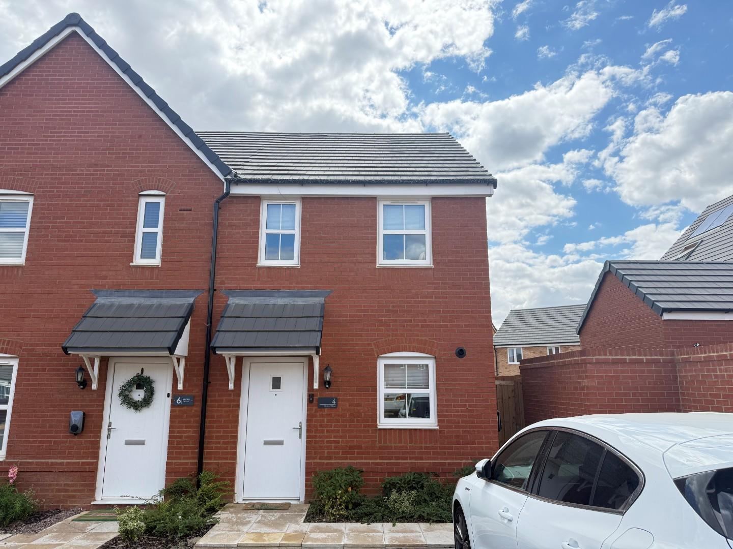 Kestrel Close, Overstone, Northampton Image 1