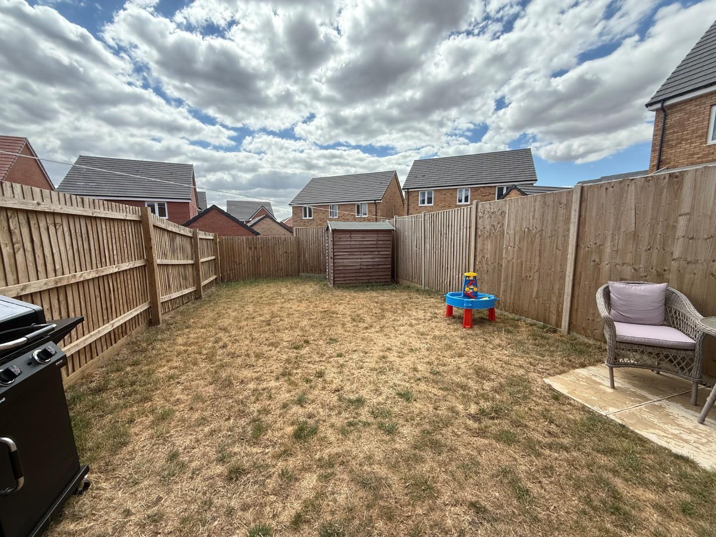 Kestrel Close, Overstone, Northampton Image 5